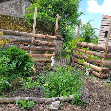 בקתה Tiny House La Chevechette *